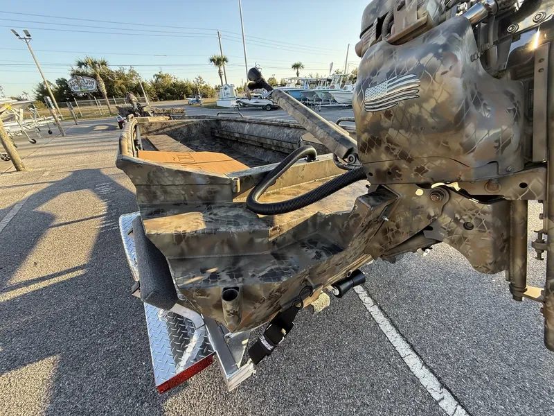 Slide: The Image of Excel 1754 Shallow Water F4 Pro 2026 - 4