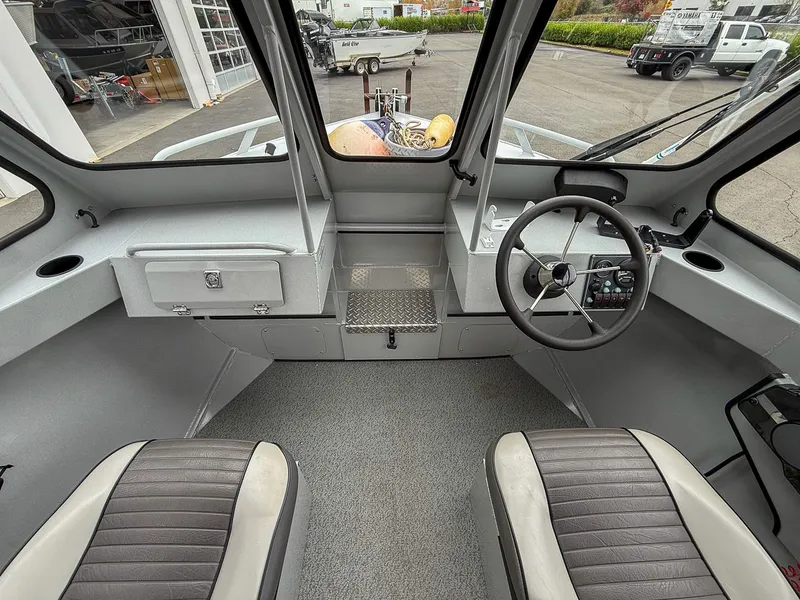 Slide: The Image of Hewescraft 200 ProV 2012 - 10