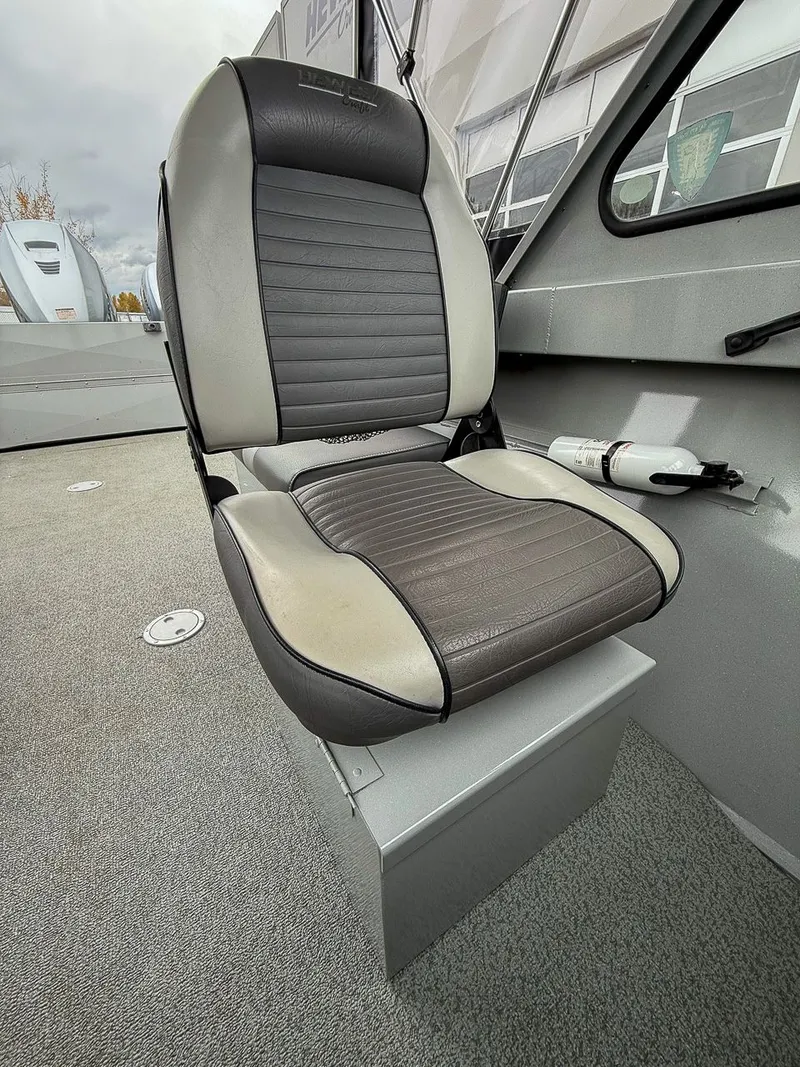 Slide: The Image of Hewescraft 200 ProV 2012 - 14