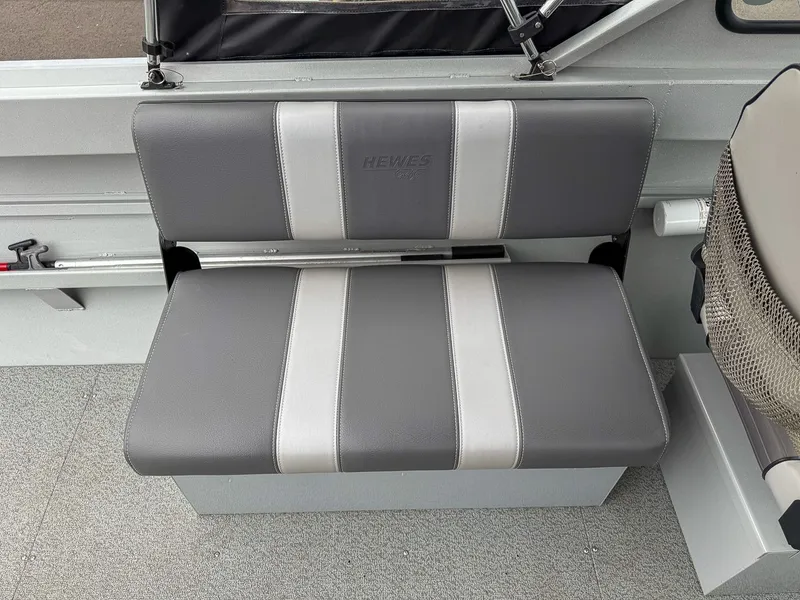 Slide: The Image of Hewescraft 200 ProV 2012 - 15