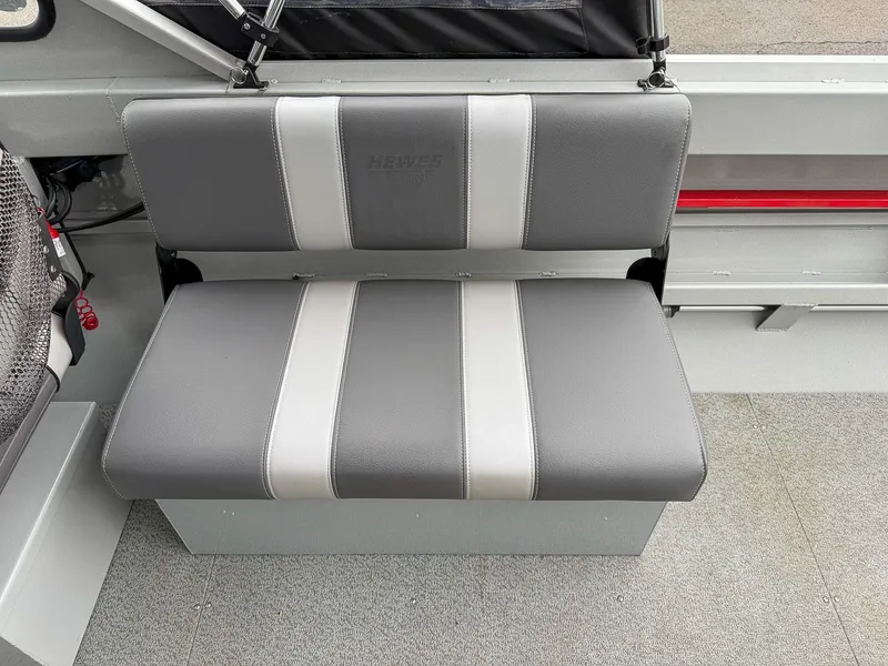 Slide: The Image of Hewescraft 200 ProV 2012 - 16