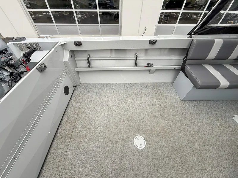 Slide: The Image of Hewescraft 200 ProV 2012 - 18