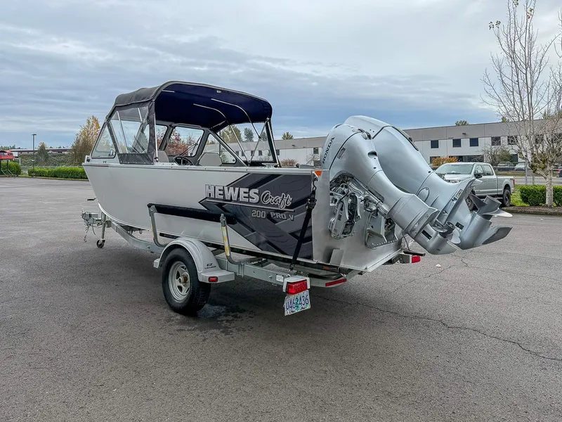 Slide: The Image of Hewescraft 200 ProV 2012 - 5