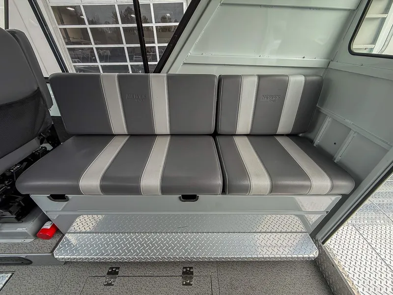 Slide: The Image of Hewescraft 250 Alaskan 2021 - 16