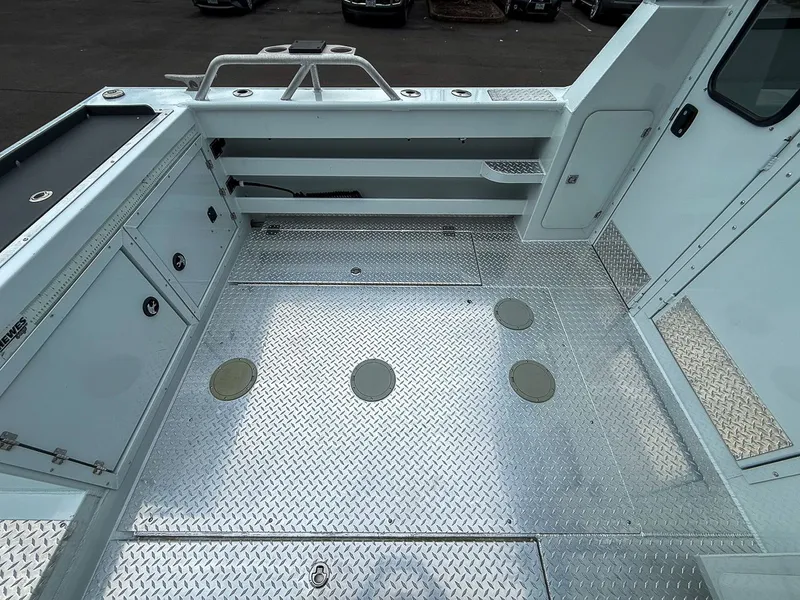 Slide: The Image of Hewescraft 250 Alaskan 2021 - 20