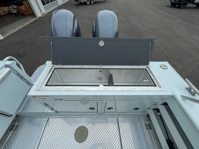 Slide: The Image of Hewescraft 250 Alaskan 2021 - 21