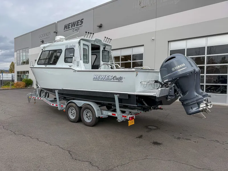 Slide: The Image of Hewescraft 250 Alaskan 2021 - 4