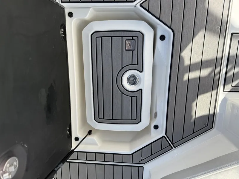 Slide: The Image of Nautique Super Air Nautique G23 2021 - 15