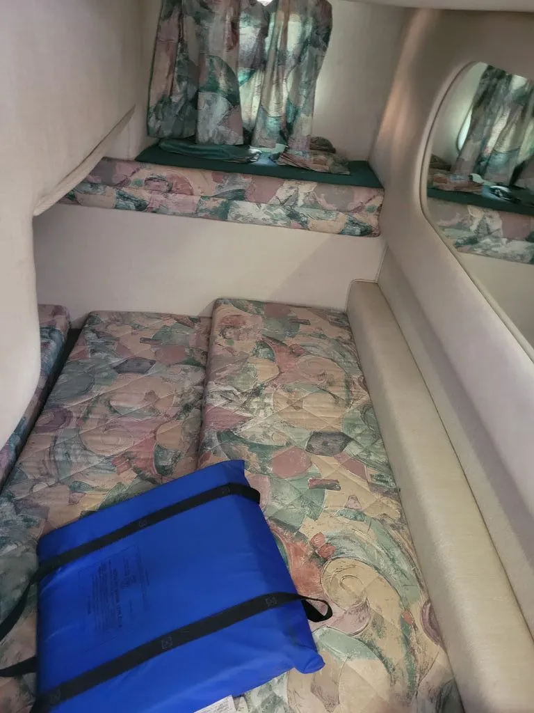 Slide: The Image of Sea Ray 270 Sundancer 1997 - 8