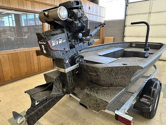 Slide: The Image of War Eagle 750 Gladiator Mud Boat 2026 - 7