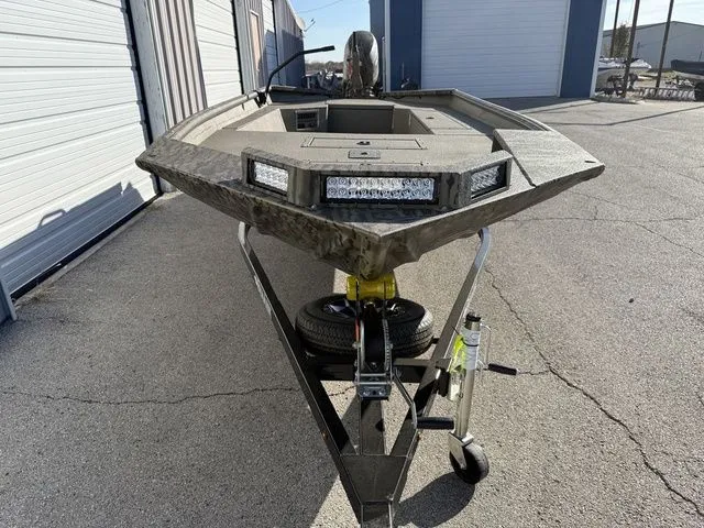 Slide: The Image of SeaArk 1960 Slayer X Pro 2026 - 4