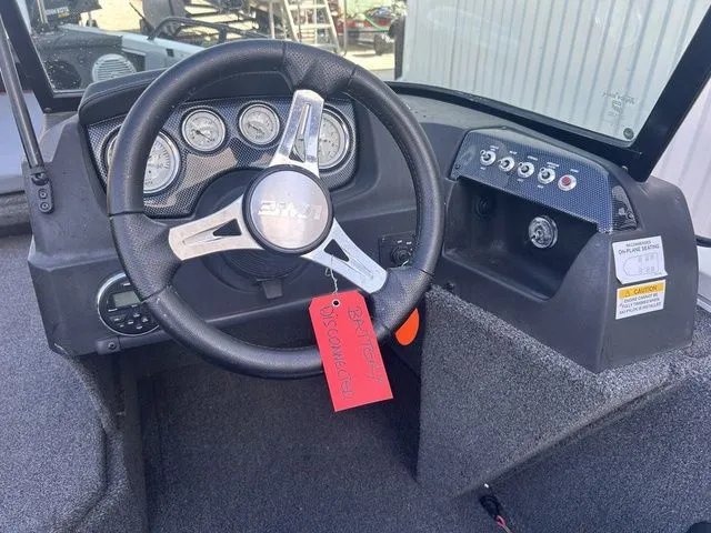 Slide: The Image of Lowe FM 1710 Pro WT 2016 - 12