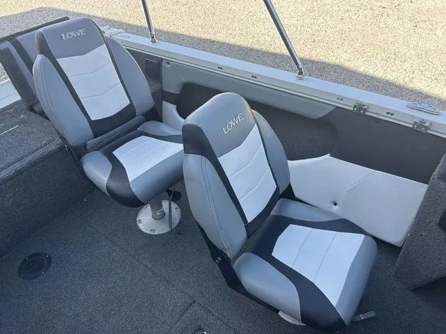 Slide: The Image of Lowe FM 1710 Pro WT 2016 - 15