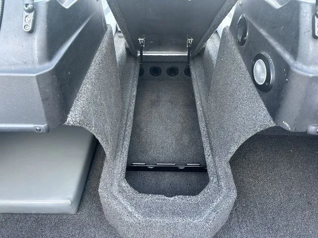 Slide: The Image of Lowe FM 1710 Pro WT 2016 - 17