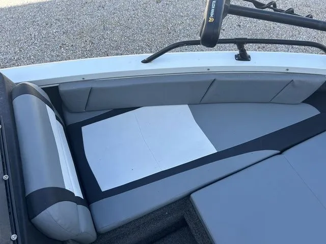 Slide: The Image of Lowe FM 1710 Pro WT 2016 - 20