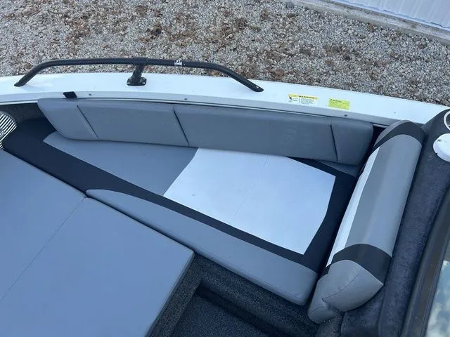 Slide: The Image of Lowe FM 1710 Pro WT 2016 - 21