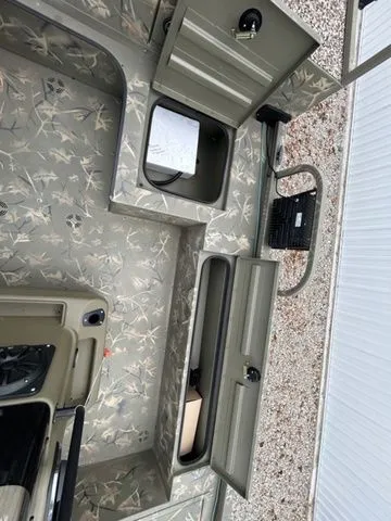 Slide: The Image of Tracker GRIZZLY® 2072 CC Sportsman 2023 - 24