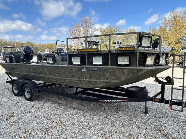 Slide: The Image of Tracker GRIZZLY® 2072 CC Sportsman 2023 - 8