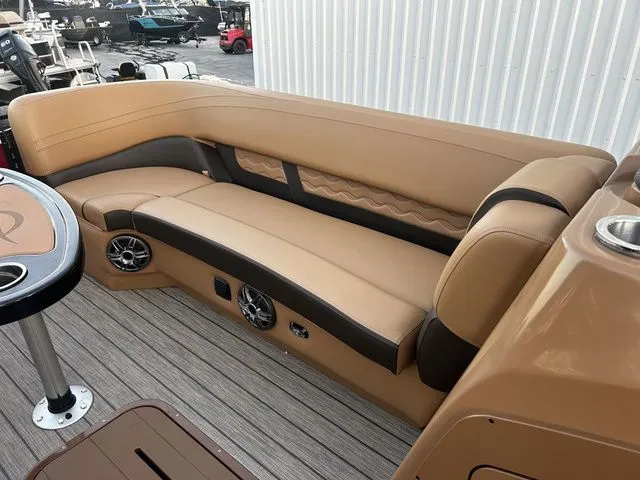 Slide: The Image of G3 FUSION 324SS 2026 - 26