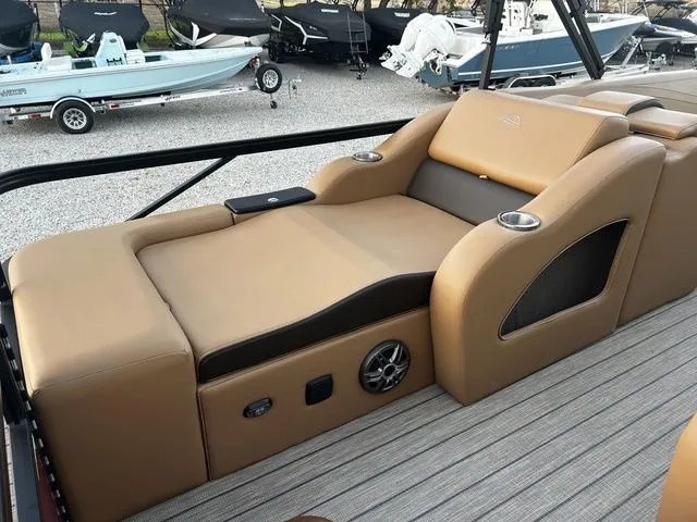 Slide: The Image of SunCatcher Fusion 324SS 2026 - 18