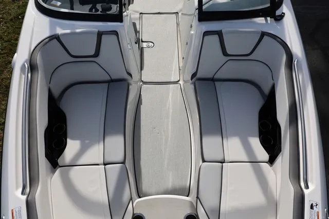 Slide: The Image of Yamaha AR250 2026 - 13