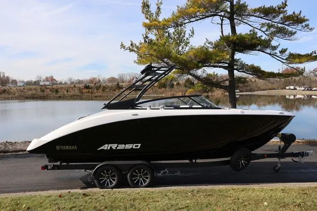 Slide: The Image of Yamaha AR250 2026 - 19