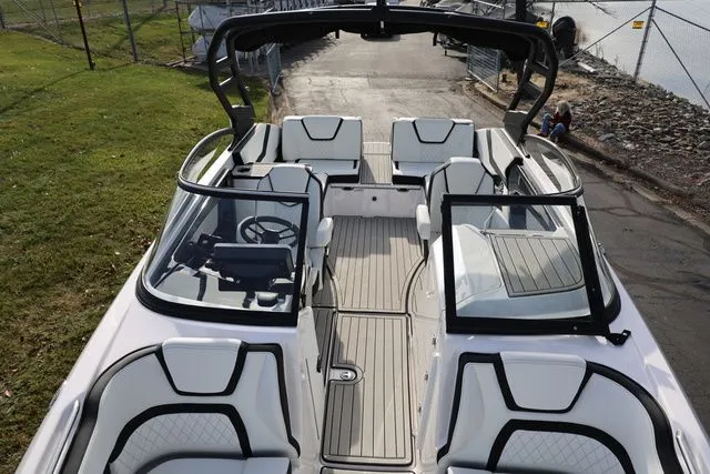 Slide: The Image of Yamaha 252S 2026 - 15