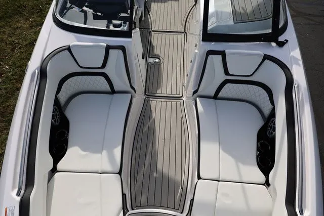 Slide: The Image of Yamaha 252S 2026 - 16