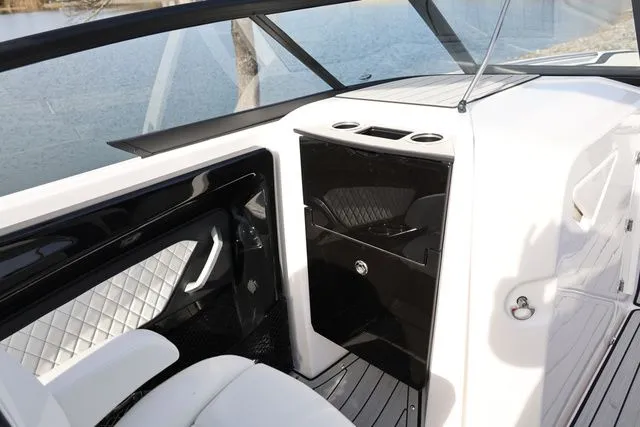 Slide: The Image of Yamaha 252S 2026 - 19