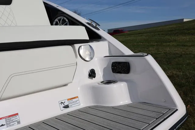 Slide: The Image of Yamaha 252S 2026 - 20