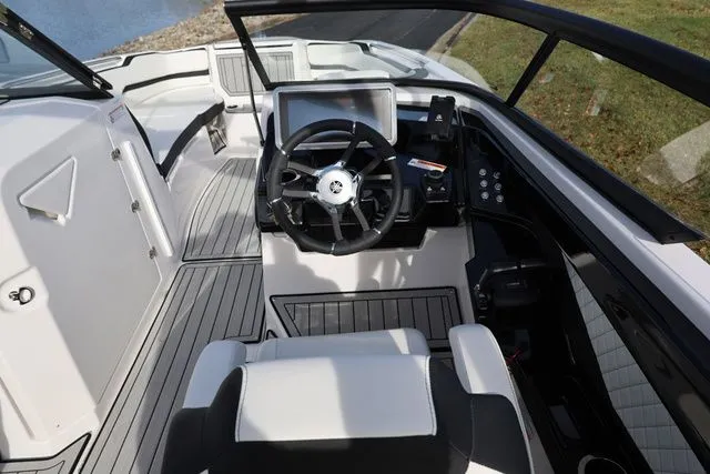 Slide: The Image of Yamaha 252S 2026 - 7