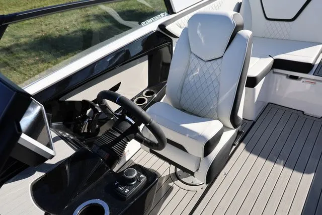 Slide: The Image of Yamaha 222 SE BOTH COLORS AVAILABLE 2026 - 11