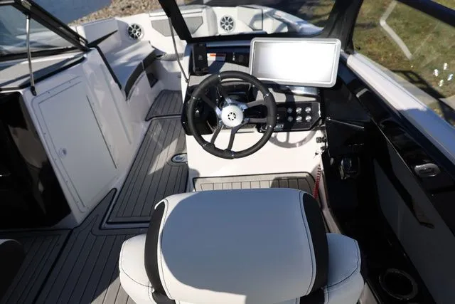 Slide: The Image of Yamaha 222 SE BOTH COLORS AVAILABLE 2026 - 7