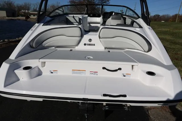 Slide: The Image of Yamaha AR 190 BOTH COLORS AVAILABLE 2026 - 10