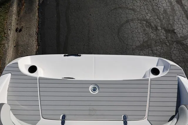 Slide: The Image of Yamaha AR 190 BOTH COLORS AVAILABLE 2026 - 12