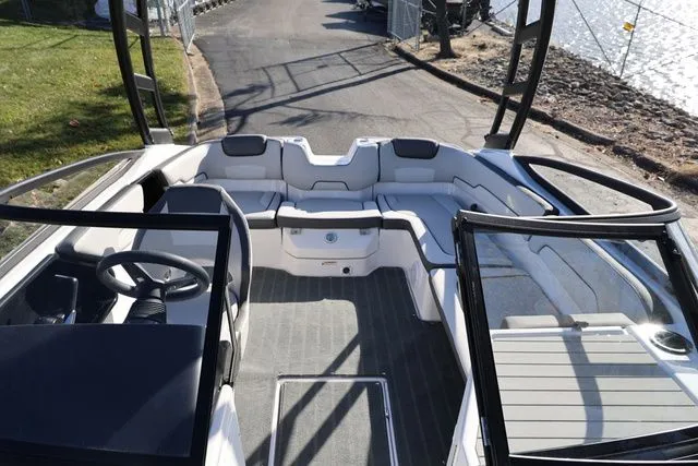 Slide: The Image of Yamaha AR 190 BOTH COLORS AVAILABLE 2026 - 18