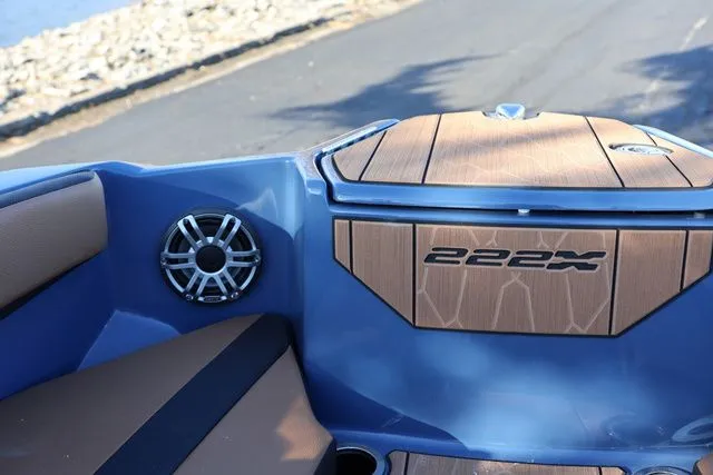 Slide: The Image of Yamaha 222 XD BOTH COLORS AVAILABLE 2026 - 21