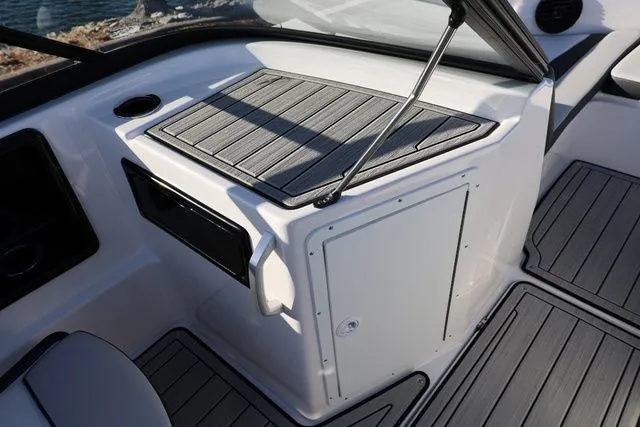 Slide: The Image of Yamaha 195 S BOTH COLOR AVAILABLE 2026 - 22