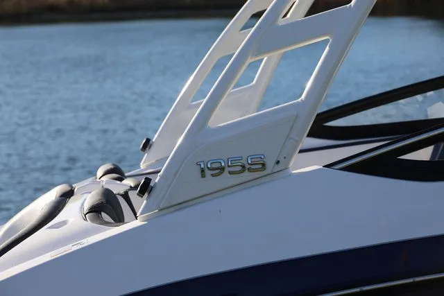 Slide: The Image of Yamaha 195 S BOTH COLOR AVAILABLE 2026 - 25