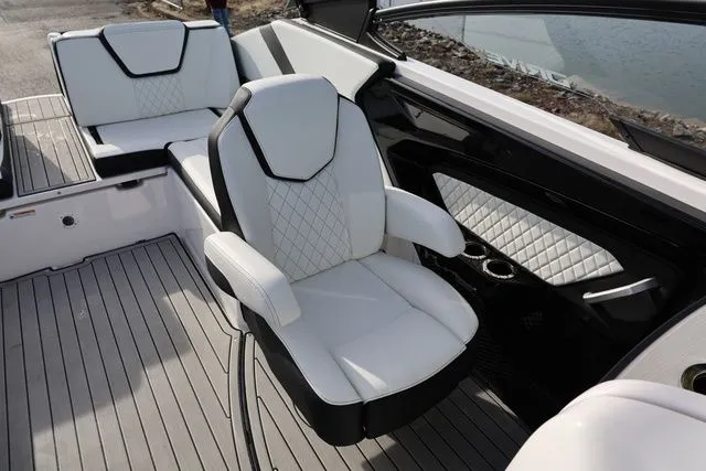 Slide: The Image of Yamaha 252SD 2026 - 11