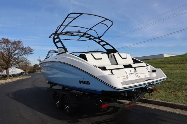 Slide: The Image of Yamaha 252SD 2026 - 24