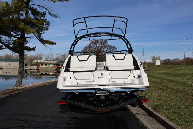 Slide: The Image of Yamaha 252SD 2026 - 25