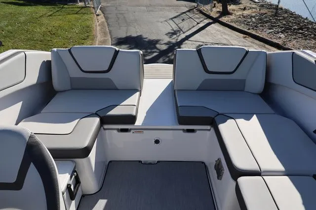 Slide: The Image of Yamaha AR 220 BOTH COLORS AVAILABLE 2026 - 12