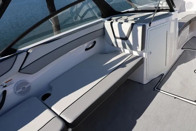 Slide: The Image of Yamaha AR 220 BOTH COLORS AVAILABLE 2026 - 16