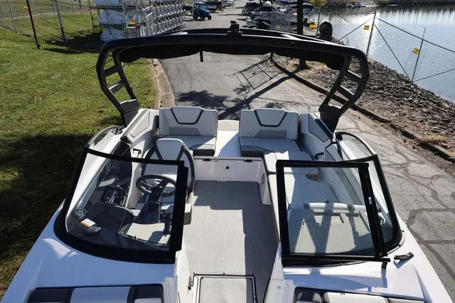 Slide: The Image of Yamaha AR 220 BOTH COLORS AVAILABLE 2026 - 19