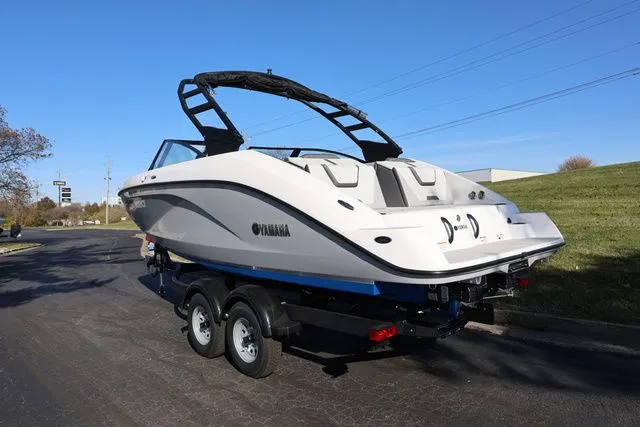 Slide: The Image of Yamaha AR 220 BOTH COLORS AVAILABLE 2026 - 7