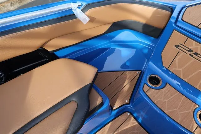 Slide: The Image of Yamaha 255 XD 2026 - 18