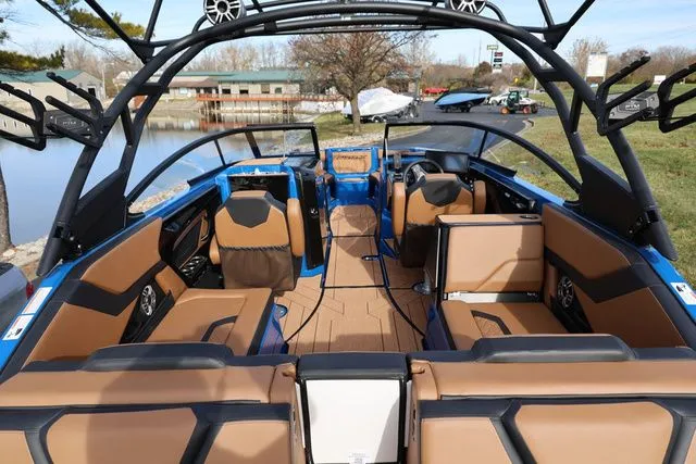 Slide: The Image of Yamaha 255 XD 2026 - 2