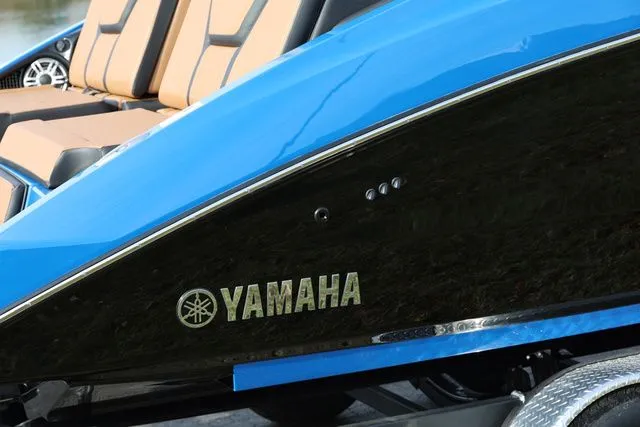Slide: The Image of Yamaha 255 XD 2026 - 24