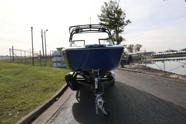 Slide: The Image of Yamaha 255 XD 2026 - 28